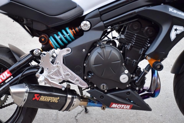 ขาย Kawazaki Er6n สีขาว รถจด กค 57 (รถ 8 เดือน ) สวย ๆ