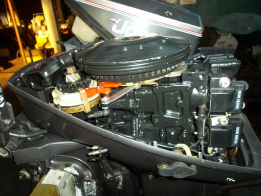 เครื่อง  JOHNSON  GT10 หางสั้นเครื่องเก่าญี่ปุ่นสภาพพร้อมใช้