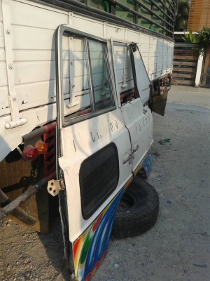 ขายบานประตูรถ Hino