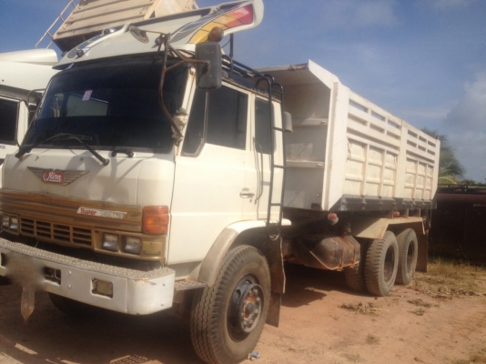 รถฮีโน่ 10 ล้อดั้ม F18  178 แรงม้า. ปี 32  สนใจติดต่อ 081 - 6079515