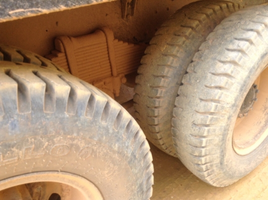 รถฮีโน่ 10 ล้อดั้ม F18  178 แรงม้า. ปี 32  สนใจติดต่อ 081 - 6079515