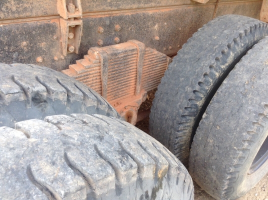 รถฮีโน่ 10 ล้อดั้ม F18  178 แรงม้า. ปี 32  สนใจติดต่อ 081 - 6079515