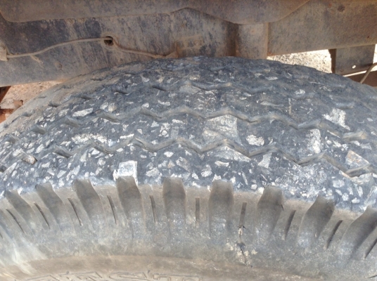 รถฮีโน่ 10 ล้อดั้ม F18  178 แรงม้า. ปี 32  สนใจติดต่อ 081 - 6079515