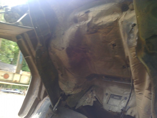 รถอีซูซุ  10  ล้อดั้ม  175  แรงม้า.  ปี 37  สนใจติดต่อ 081 - 6079515