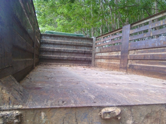 รถอีซูซุ  10  ล้อดั้ม  175  แรงม้า.  ปี 37  สนใจติดต่อ 081 - 6079515