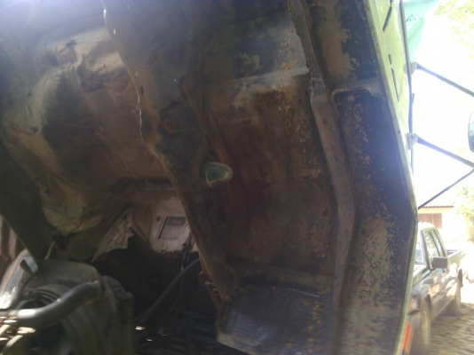 รถอีซูซุ  10  ล้อดั้ม  175  แรงม้า.  ปี 37  สนใจติดต่อ 081 - 6079515