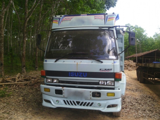รถอีซูซุ  10  ล้อดั้ม  175  แรงม้า.  ปี 37  สนใจติดต่อ 081 - 6079515