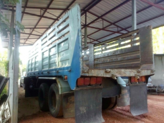 รถอีซูซุ  10  ล้อดั้ม  175  แรงม้า.  ปี 37  สนใจติดต่อ 081 - 6079515