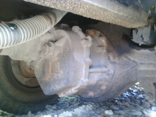 รถอีซูซุ  10  ล้อดั้ม  175  แรงม้า.  ปี 37  สนใจติดต่อ 081 - 6079515