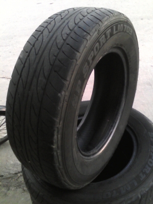 205/70R15 DUNLOP SP SPORT LM703 ชุด 4 เส้น  ปี 2012  TEL.081-427-3941