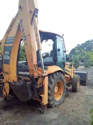 ขายด่วน รถตักหน้าขุดหลัง KOMATSU WฺB93R ราคาถูก