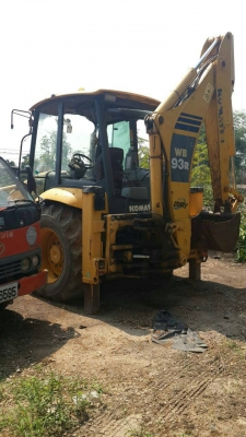 ขายด่วน รถตักหน้าขุดหลัง KOMATSU WฺB93R ราคาถูก