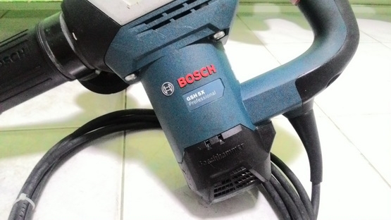 เครื่องสกัดคอนกรีตไฟฟ้า bosch สภาพดีมากๆ พร้อมใช้งานครับ