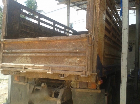 รถฮีโน่  6  ล้อดั้ม 150  แรงม้า.  ปี 50   สนใจติดต่อ 081 - 6079515