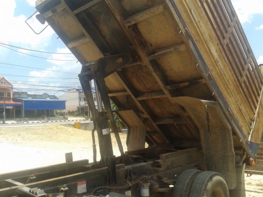 รถฮีโน่  6  ล้อดั้ม 150  แรงม้า.  ปี 50   สนใจติดต่อ 081 - 6079515