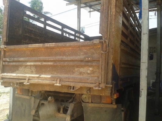 รถฮีโน่  6  ล้อดั้ม 150  แรงม้า.  ปี 50   สนใจติดต่อ 081 - 6079515