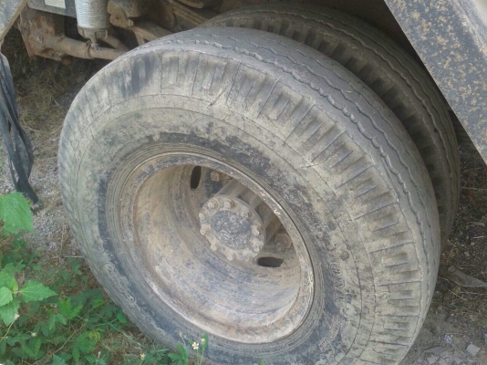 รถฮีโน่  6  ล้อดั้ม 150  แรงม้า.  ปี 50   สนใจติดต่อ 081 - 6079515