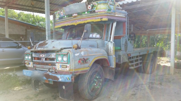 รถอีซูซุ 10 ล้อ ท้ายลาด เปลื่ยนเครื่อง  165 แรงม้า.    สนใจติ ดต่อ  081 - 6079515