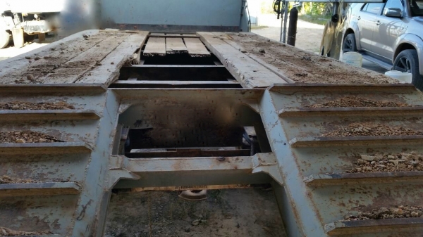 รถอีซูซุ 10 ล้อ ท้ายลาด เปลื่ยนเครื่อง  165 แรงม้า.    สนใจติ ดต่อ  081 - 6079515