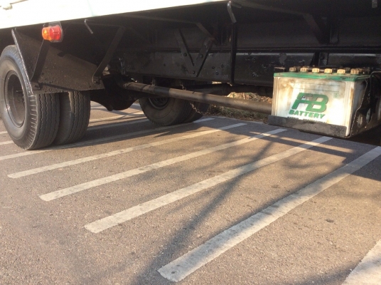 HINO 6ล้อ KM779 ยาว 5.4 ม. เครื่อง 117 แรง เครื่องดี ครัทซีสวย หัวเดิม ขาย 400,000 บาท (ติดต่อ ศุภากร 0814252943)