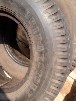 9.00-20 BRIDGE STONE HI-MILLER BS มี 4 เส้น Tel.081-427-3941 9.00-20 BRIDGE STONE HI-MILLER BS มี 4 เส้น Tel.081-427-3941