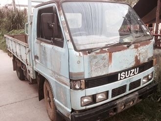 ขายด่วน4ล้อกลาง 88ปี37  ที่สุดแห่งความเดิมบาง   รถประมูลเบียร์ช้าง