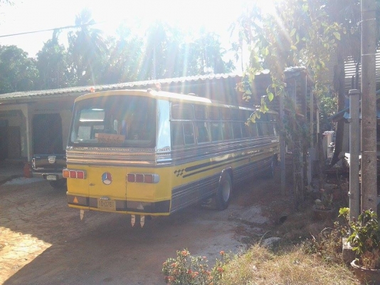 ขายรถบัสรับส่งนักเรียน