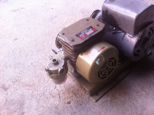 ปั๊มสูญญากาศ ORION รุ่น DRY PUMP  พร้อมมอเตอร์ 400 W.จะต่อแบบ 100sหรือ 200 V ได้