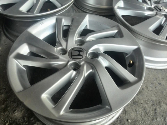 ล้อ JAZZ GK 15" 4รู100 ชุดละ 5,500 บาท