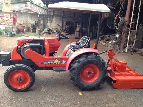 รถไถRT140 สภาพดีมากใช้งานน้อย มีเอกสารครบพร้อมหางตัดหญ้า สนใจโทรสอบถาม 092-5192499 คุณสวน