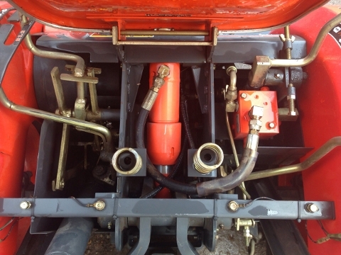 รถไถRT140 สภาพดีมากใช้งานน้อย มีเอกสารครบพร้อมหางตัดหญ้า สนใจโทรสอบถาม 092-5192499 คุณสวน