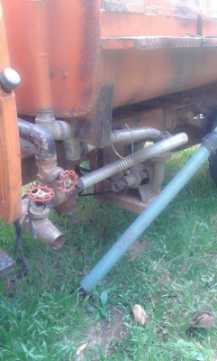 **170,000 บ.ต่อรอง///6ล้อบรรทุกน้ำNISSAN-145** ขาย NISSAN-145 6ล้อบรรทุกน้ำ NISSAN หัวยาว วางเครื่อง/เกียร์ ISUZU 6BB1-145HP เครื่องดี แรงดี อึด ทน เกียร์ดี เข้าง่ายไม่หลุด ช่วงล่างใหญ่ เฟืองท้ายFUSO คัสซีดี เดิม ไม่ผุ มีบวมบ้างนิดๆหน่อยๆ หัวเก๋งดี คอนโซล