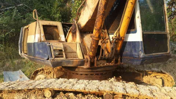 แมคโค โคมัสสุ พร้อมใช้งาน