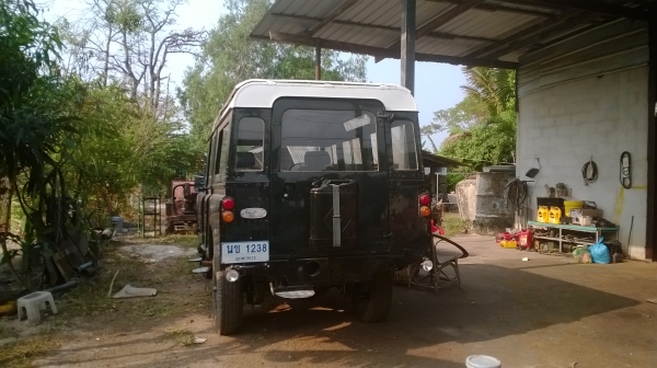 ขายแลนโลเวอร์ สภาพดีพร้อนใช้ ทะเบียนพร้อมภาษีไม่ขาด ขาย 265000 บาท