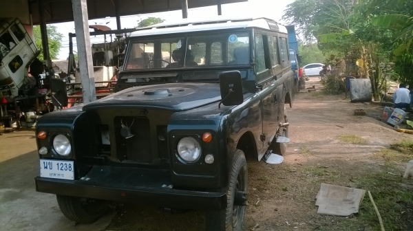 ขายแลนโลเวอร์ สภาพดีพร้อนใช้ ทะเบียนพร้อมภาษีไม่ขาด ขาย 265000 บาท