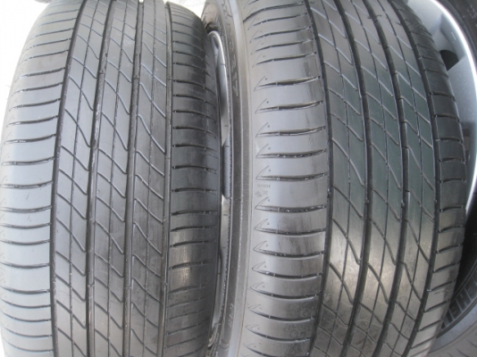 ขายล้อแม็กป้ายแดง Honda accord g9 17"ยางปี14 สนใจติดต่อเล็กคลองสามครับ 081-3747940