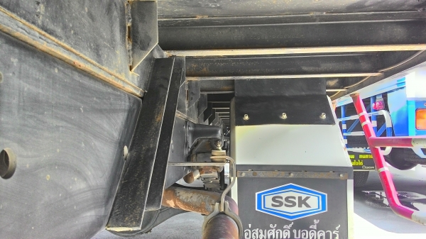 ขายกระบะพื้นเรียบ สภาพดีเหมือนของใหม่ กว้าง2.48ยาว6.50เมตร คัสชีส์80 ยกลงจากHINO FC ครับ