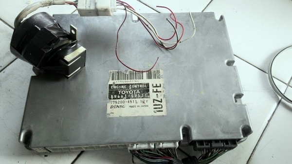 ขายกล่อง ecu 1uz vvti