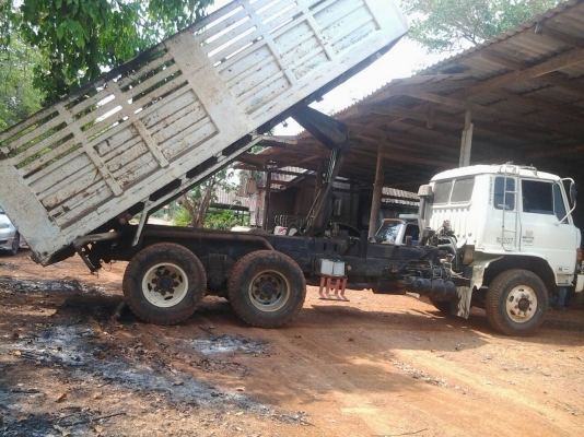 ขาย รถบรรทุกดั้ม HINO 10 ล้อ 2 เพลา 200 แรง
