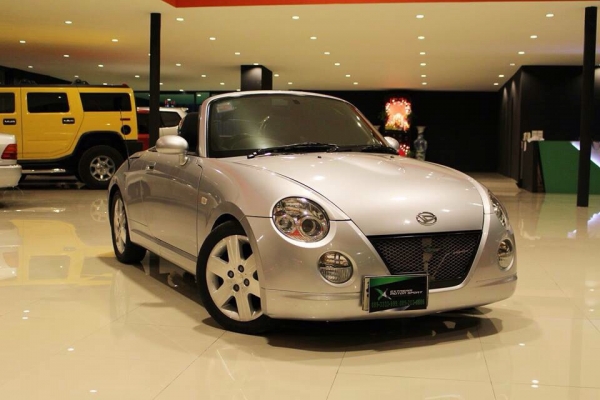 ขาย Daihatsu Copen สีบรอนซ์ เกียร์ ออโต้ รถสปอรต์เปิดประทุน ไซส์ มินิ เครื่องยนต์เบนซิล 660cc Turbo สภาพเดิมๆสีเดิมๆสวยๆพร้อมเก็บ บอกเลยว่าสภาพแบบนี้ราคานี้ไม่ต้องหาในตลาด ราคาถูกสุดในประเทศ 759,000 พร้อมเซอร์วิทย์ใหญ่ก่อนออกรถ และมีศูนย์บริการไว้รองรับใน