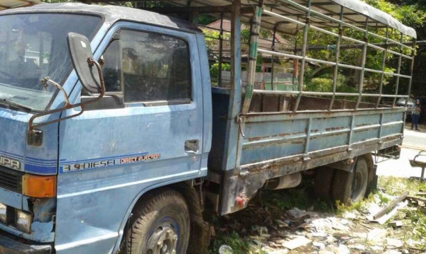 ขาย6ล้อ ISUZU NPR 115แรง ปี2535 ห้างแท้ เครื่องดี คัชซีสวย สภาพพร้อมใช้งาน เอกสารพร้อมโอน สนใจโทร 090-8588220คุณนะ 093-3258446คุณบิวตี้ ID:narong498 หรือ www.truck.in.th/498 หรือfb:ณรงค์ ซื้อขายรถมือสอง(เว็บไซต์ส่วนตัว)