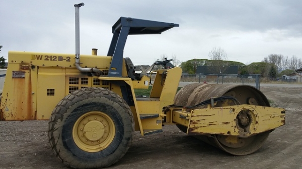 ขายรถบด BOMAG BW212D-2 สภาพสวยพร้อมใช้งาน นำเข้าจากต่างประเทศ ติด่อ อำพล 090-9694506, 080-3031241