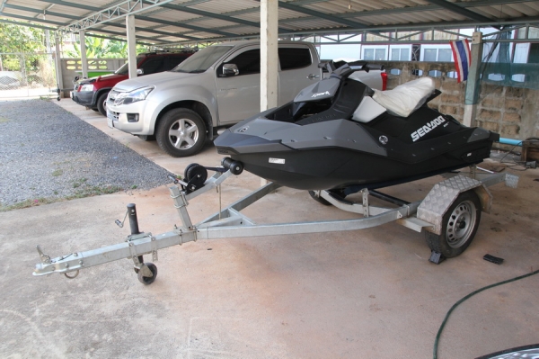ขาย seadoo spark ป้ายแดงศูนย์กิโลศูนย์ชั่วโมง