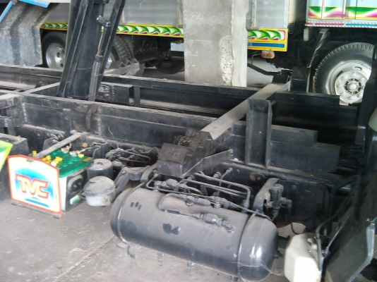 ขาย 6 ล้อดั้ม HINO  เครื่อง HO7D  195 แรง