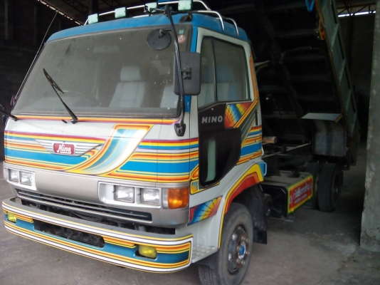 ขาย 6 ล้อดั้ม HINO  เครื่อง HO7D  195 แรง