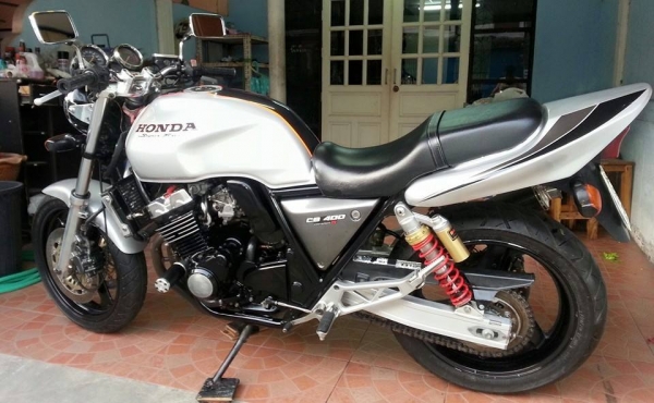 ขาย cb 400 ปี 1995 เวอร์ชั่น อาร์ ทะเบียนแท้ โอนขนส่ง สภาพจบพร้อมออกทริป ขาย cb 400 ปี 1995 เวอร์ชั่น อาร์ ทะเบียนแท้ โอนขนส่ง สภาพจบพร้อมออกทริป