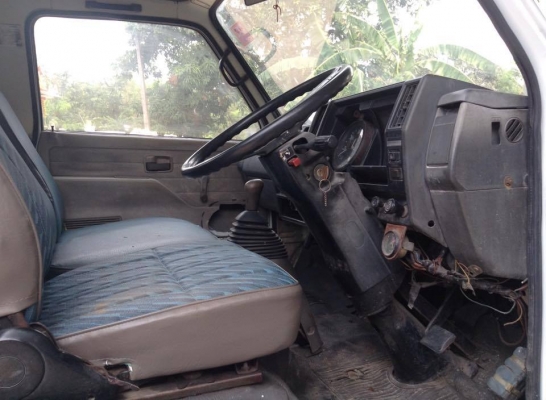 ขายรถอีซูซูnkr4ล้อรถบ้านรถห้างยกหัวใด้ เกียรสั้นเพาเวอร์