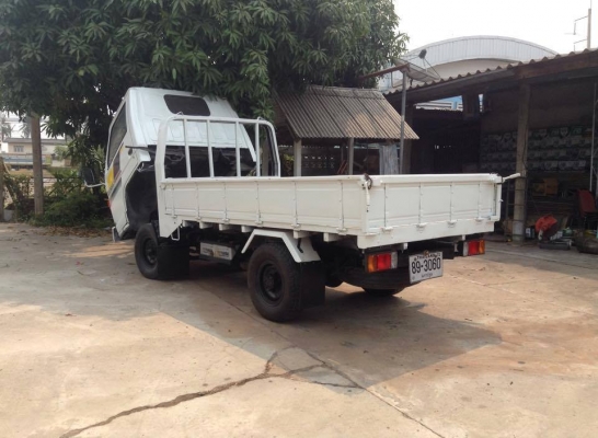 ขายรถอีซูซูnkr4ล้อรถบ้านรถห้างยกหัวใด้ เกียรสั้นเพาเวอร์