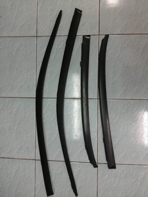 กันสาด แท้ใส่โคโรน่าAT ST190ครับ 1500บาท อยู่ดอนเมืองTEL0890671028 ID Line arnat1028