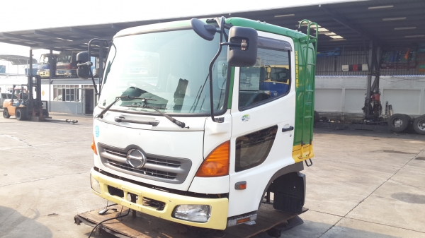 หัวเก๋ง 10 ล้อ HINO MEGA หัวแค็ป สภาพหัวสวย ภายในไม่โทรม